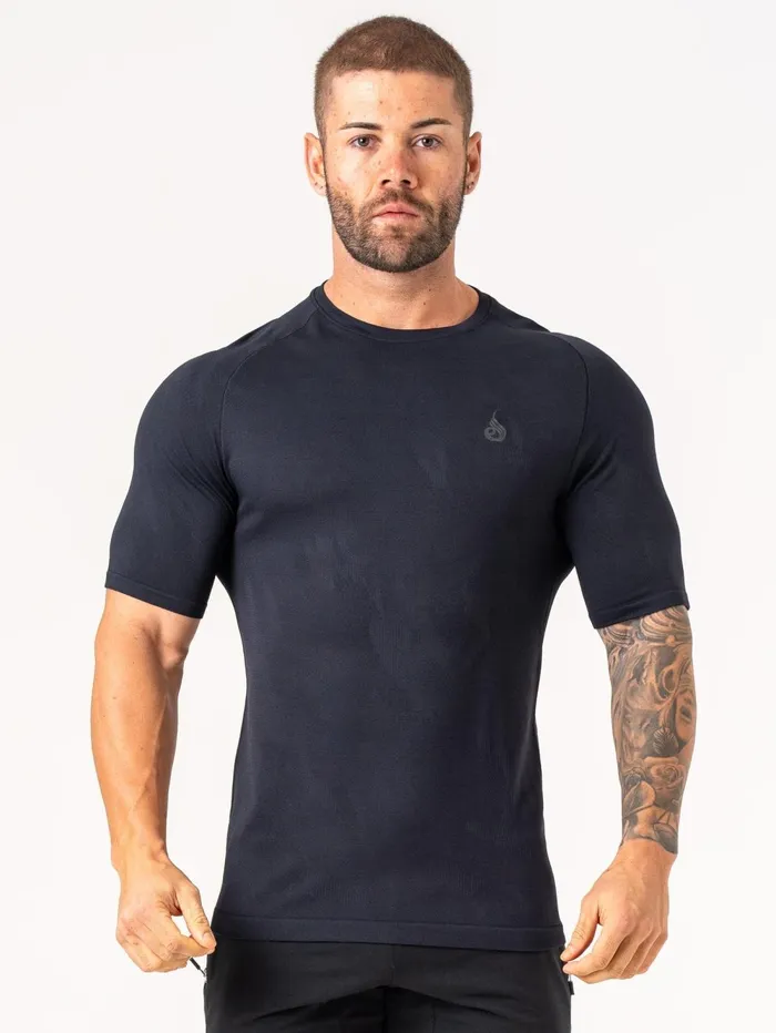 Aero Core Seamless TShirt 8211 Black Men Ryderwear Tops