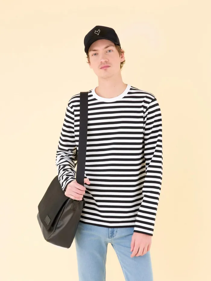 Agns B Tshirts and Polo Shirts Men Black And White Long Sleeves Striped Coulos Tshirt