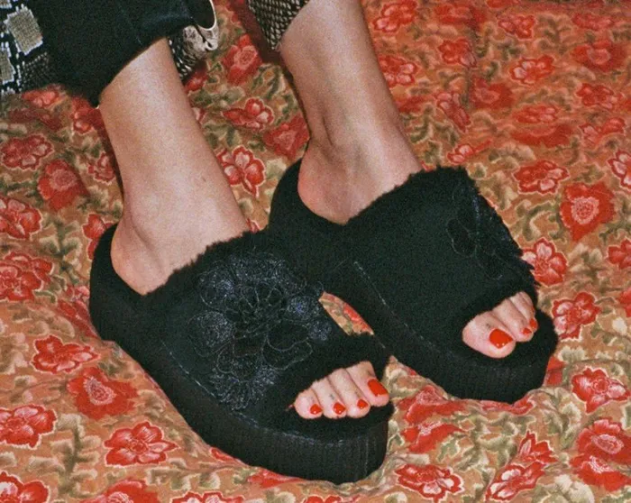 Black Wool Flower Slide Women TUK Shoes Platforms Black Wool Flower Slide Women TUK Shoes Platforms