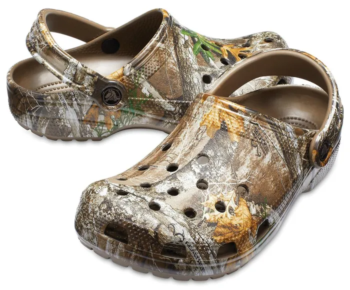 Crocs Clogs Womens Classic Realtree Edge Clog Walnut Online