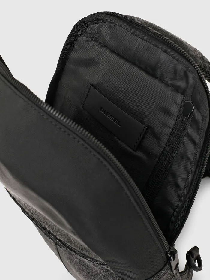Diesel Bags Mens FSUSE MONO MR Black Cheap On Sale