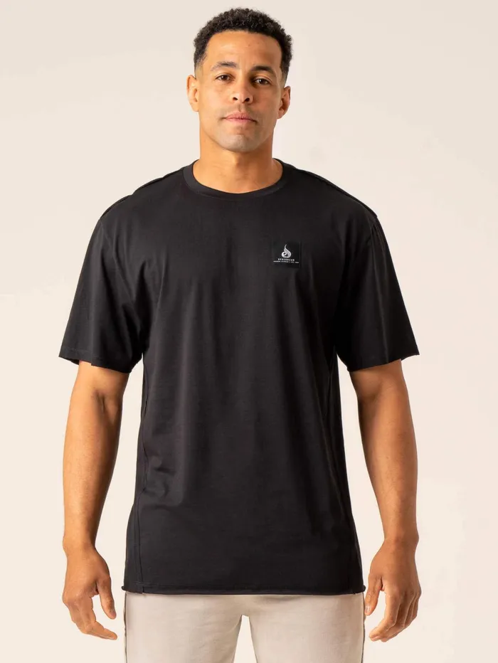 Dynamic Oversized TShirt 8211 Black Men Ryderwear TShirts