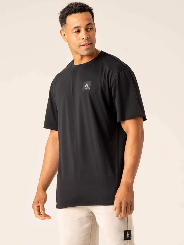 Dynamic Oversized TShirt 8211 Black Men Ryderwear TShirts