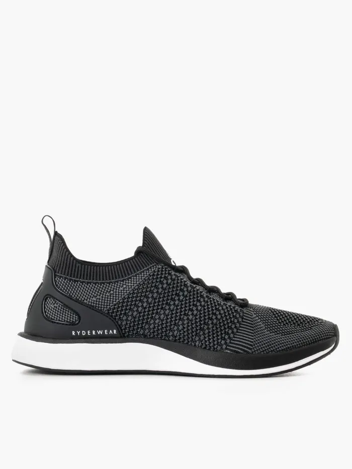 Flylyte Trainer 8211 Black Unisex Ryderwear Mens Gym Shoes