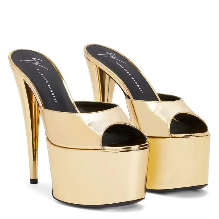 Gz Aida Gold Women Giuseppe Zanotti Sandals