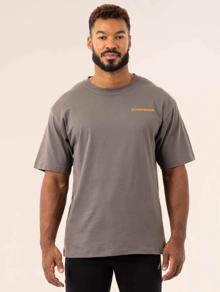 Industry Oversized TShirt 8211 Charcoal Men Ryderwear Tops