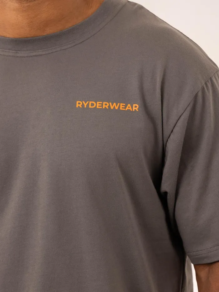 Industry Oversized TShirt 8211 Charcoal Men Ryderwear Tops