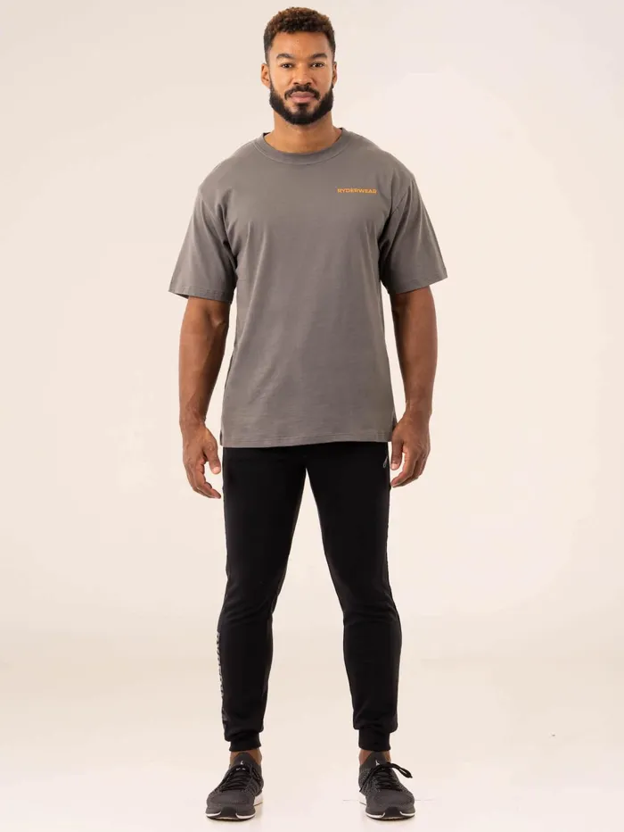 Industry Oversized TShirt 8211 Charcoal Men Ryderwear Tops