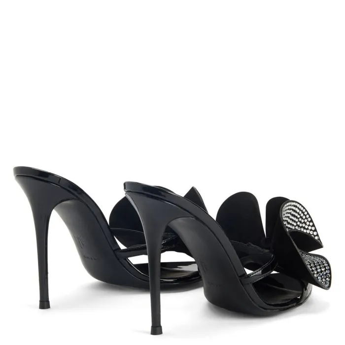 Intriigo Charmante Black Women Giuseppe Zanotti Sandals