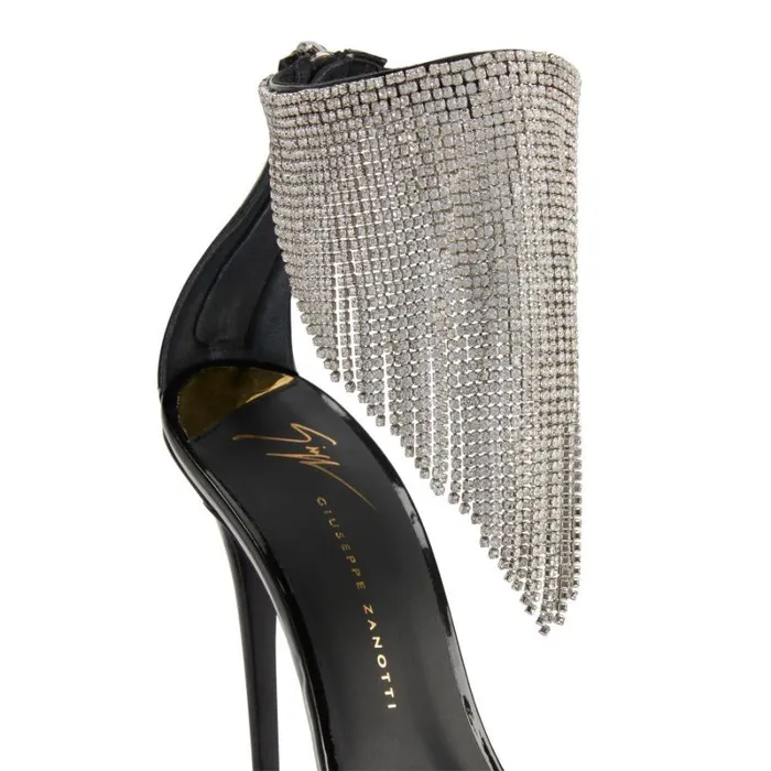 Intriigo Crystal Black Women Giuseppe Zanotti Sandals