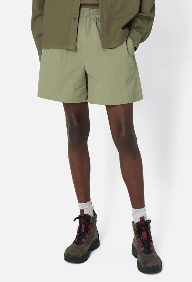 John Elliott Shorts Himalayan Shorts Sage 8211 Men John Elliott Shorts Himalayan Shorts Sage 8211 Men