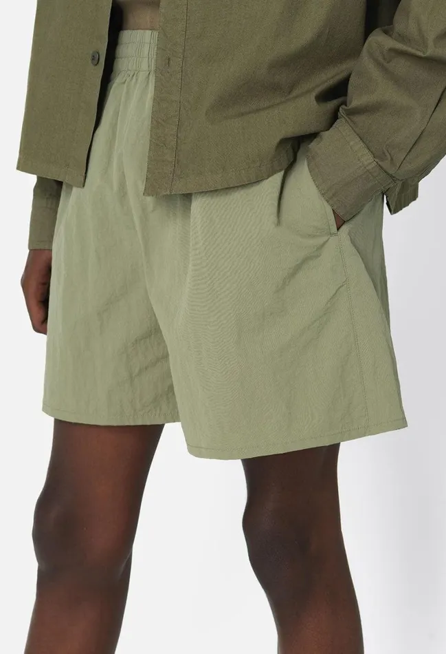 John Elliott Shorts Himalayan Shorts Sage 8211 Men John Elliott Shorts Himalayan Shorts Sage 8211 Men
