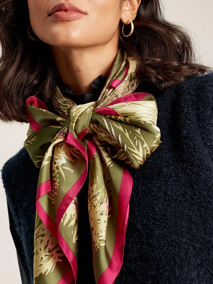 Joules Bloomfield 8211 Green Large Square Silk Scarf Women Scarves