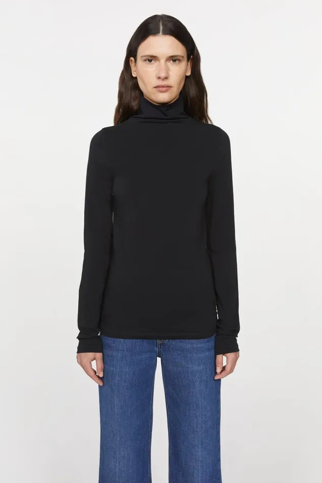 Kiena Turtle Neck Black Women Rodebjer Tops