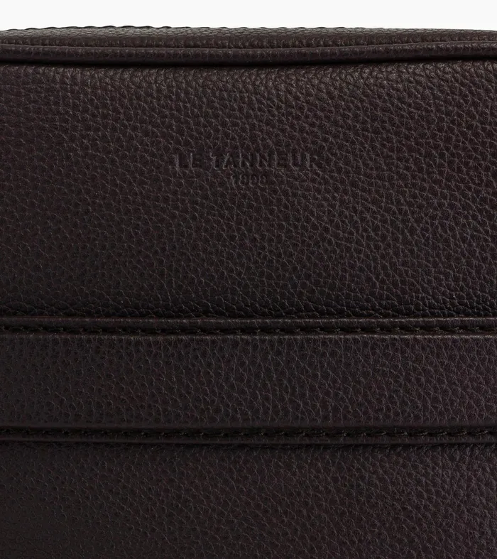 Le Tanneur Crossbody Bags Men MediumSized Satchel In Grained Leather Coffee Brown