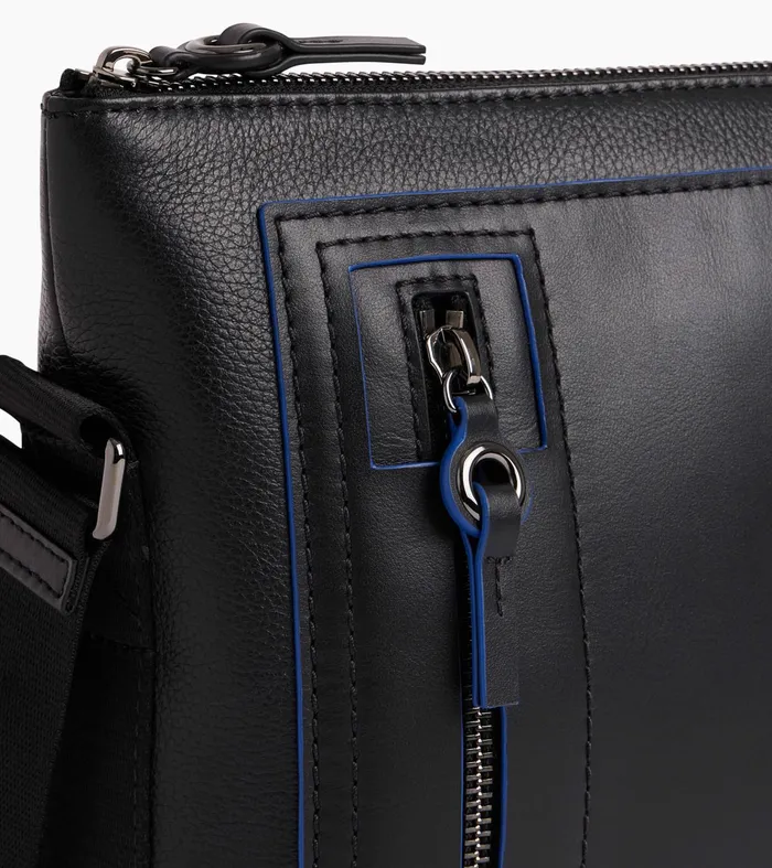Le Tanneur Crossbody Bags Men Small Shoulder Bag In Leather Black