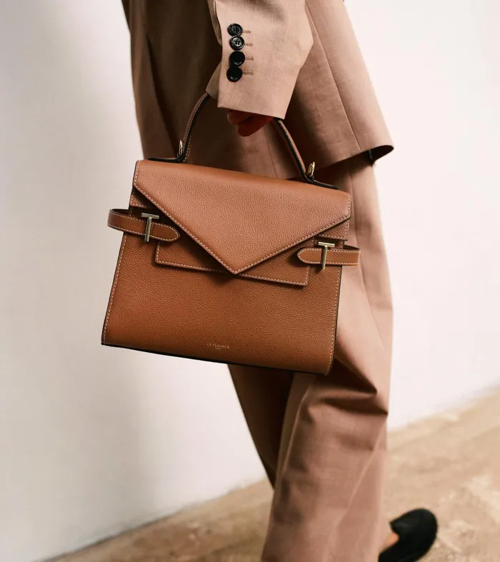 Le Tanneur Handbags Women Medium Handbag With Double Flap In Grained Leather Brown Tan