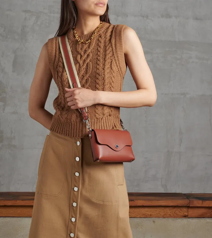 Le Tanneur Pouches and Belt Bags Women Pouch With Flap And Detachable Shoulder Straps In Smooth Leather Mahogany Brown