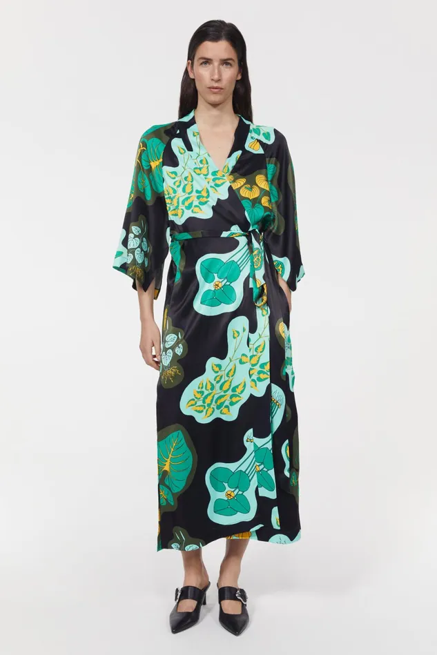 Mabelin Cape Leaf Black Women Rodebjer Dresses and Caftans