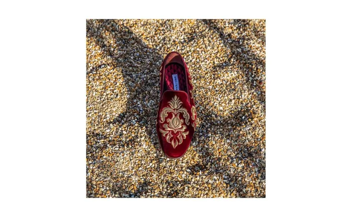 Men Loafers Manolo Blahnik MARIO Dark Red And Gold Velvet Macram Loafers Men Loafers Manolo Blahnik MARIO Dark Red And Gold Velvet Macram Loafers