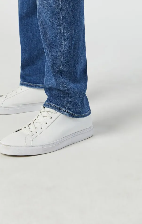 Men Marcus Slim Straight Leg Jeans In Mid Foggy Feather Blue Mavi Jeans Denim