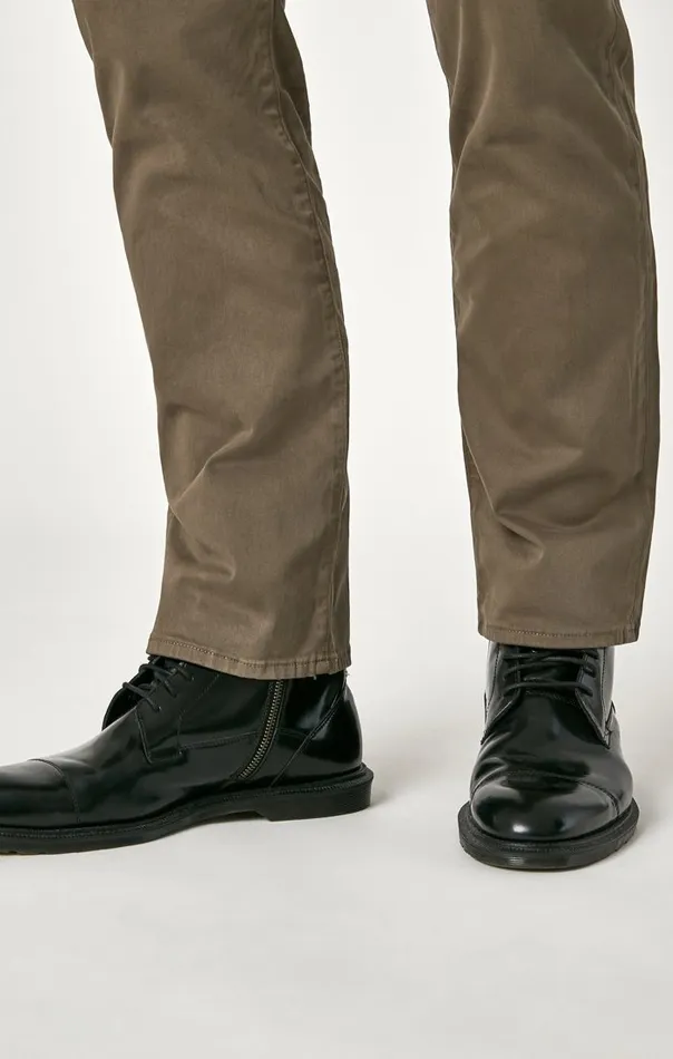 Men Matt Mid Rise Relaxed Straight Leg In Dusty Olive Twill Mavi Jeans Pants Men Matt Mid Rise Relaxed Straight Leg In Dusty Olive Twill Mavi Jeans Pants