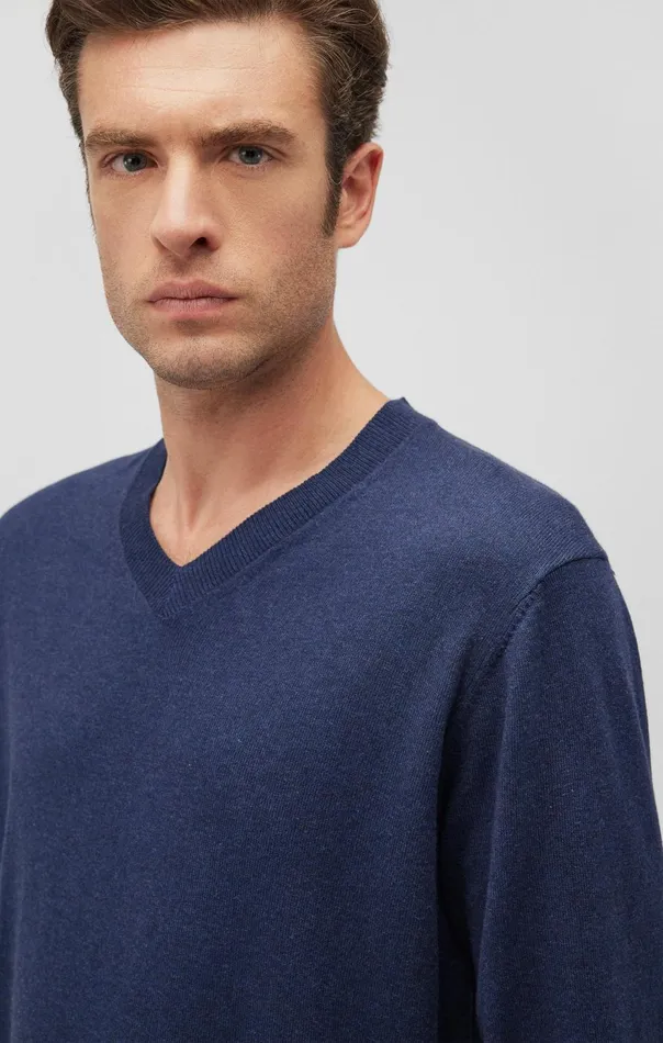 Men VNeck Sweater In Black Iris Mavi Jeans Sweaters Men VNeck Sweater In Black Iris Mavi Jeans Sweaters