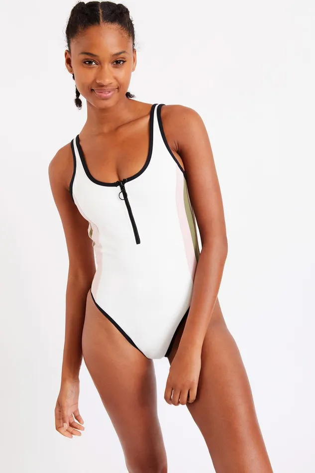 One Piece Khaki 8211 ULTIMATE PLAYER Khaki Women Banana Moon A Cup