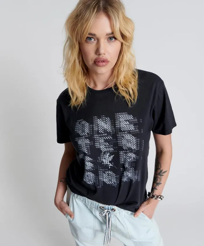 One Teaspoon Tees and Tanks Women One Teaspoon Poster Print Crew Tee