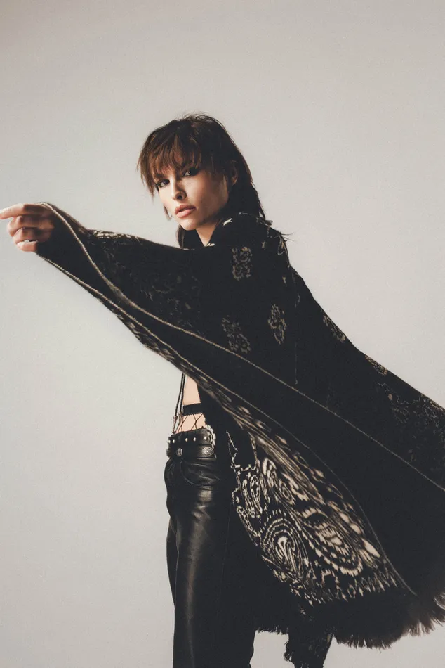 OTHER KNITWEAR WOMEN Western Poncho Black Paisley