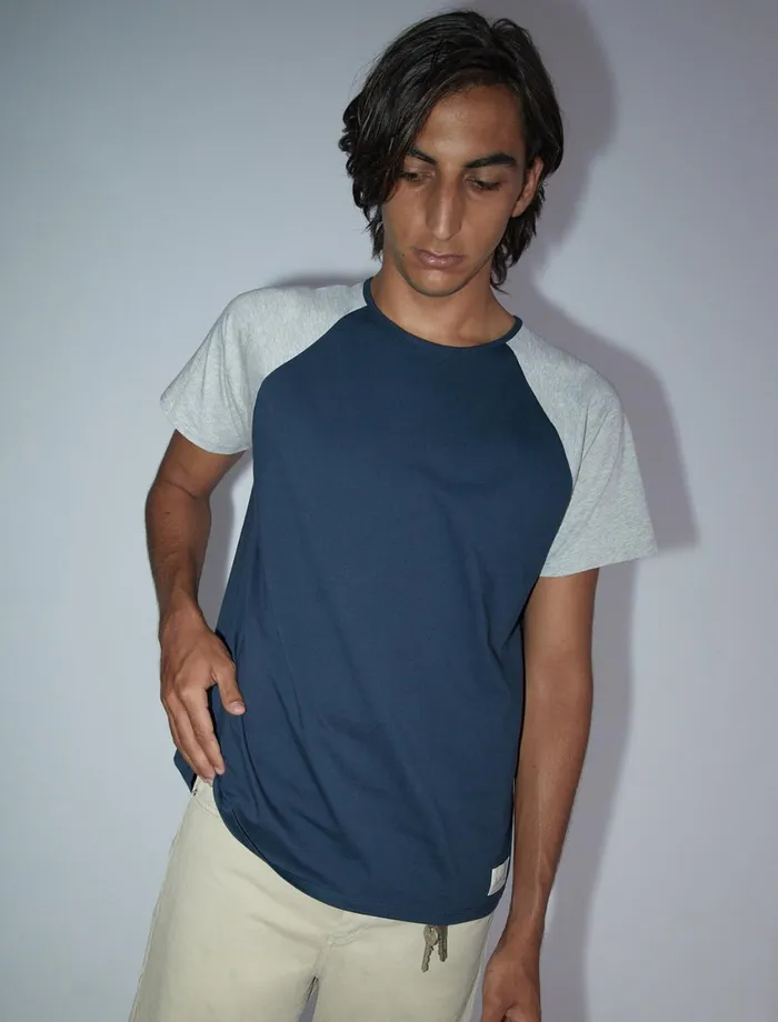 Paloma Wool PIBOTMen039s Tshirt With Contrasting Raglan Sleeves Pwman 8211 US Paloma Wool PIBOTMen039s Tshirt With Contrasting Raglan Sleeves Pwman 8211 US