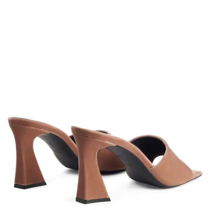 Solhene Brown Women Giuseppe Zanotti Sandals