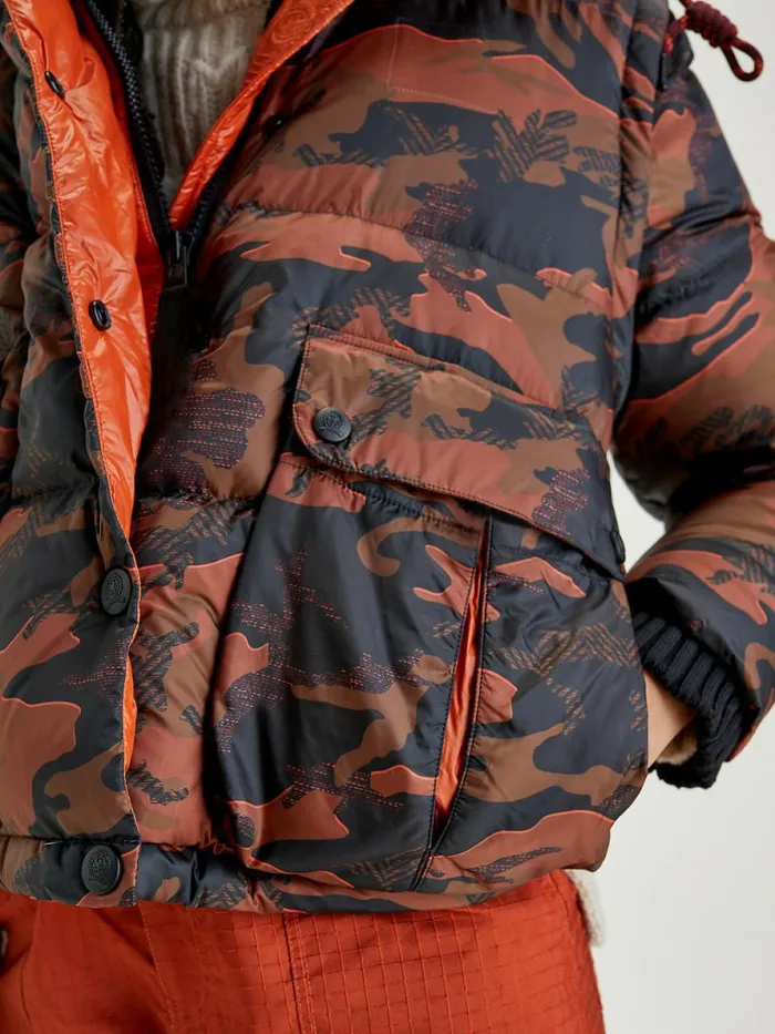Tommy Hilfiger Crest Camo Print Down Jacket Auburn FeverMulti Womens Coats and Jackets Fashion