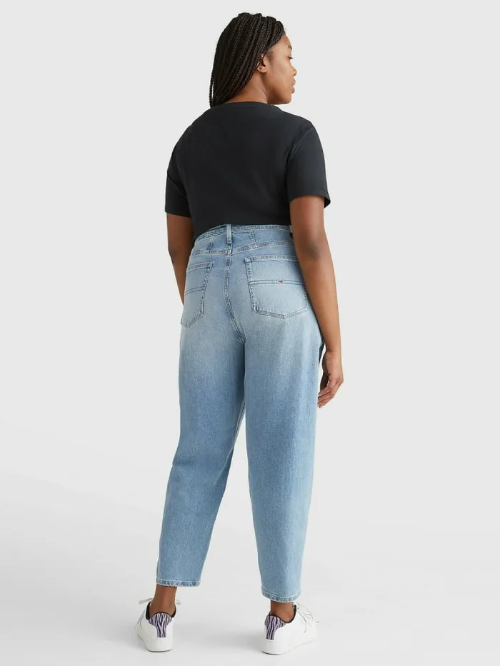 Tommy Hilfiger Curve Mom Ultra High Rise Tapered Jeans Denim Light Womens Jeans Popular