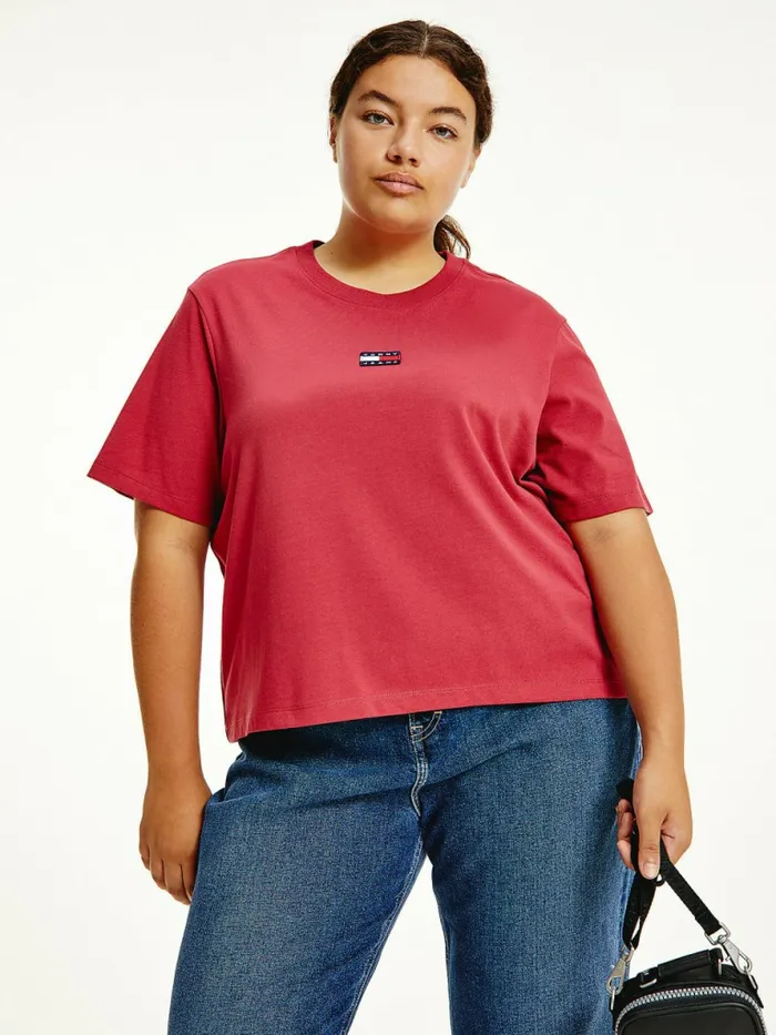 Tommy Hilfiger Curve Tommy Badge Crew Neck TShirt Cranberry Crush Womens Curve Fashion Tommy Hilfiger Curve Tommy Badge Crew Neck TShirt Cranberry Crush Womens Curve Fashion