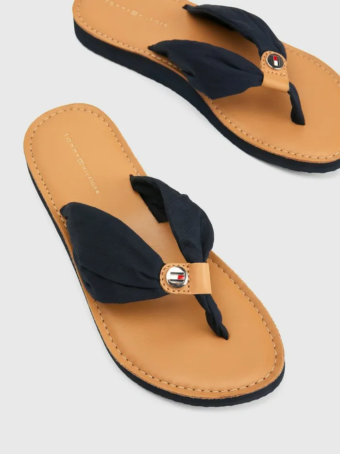 Tommy Hilfiger Essential Leather Footbed FlipFlops Desert Sky Womens Trainers On Sale