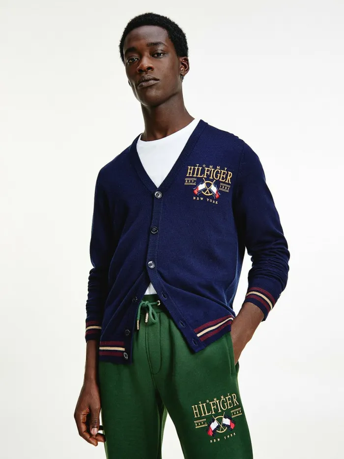 Tommy Hilfiger Flag Logo Merino Wool Cardigan Desert Sky Mens Knitwear Cheap On Sale Tommy Hilfiger Flag Logo Merino Wool Cardigan Desert Sky Mens Knitwear Cheap On Sale
