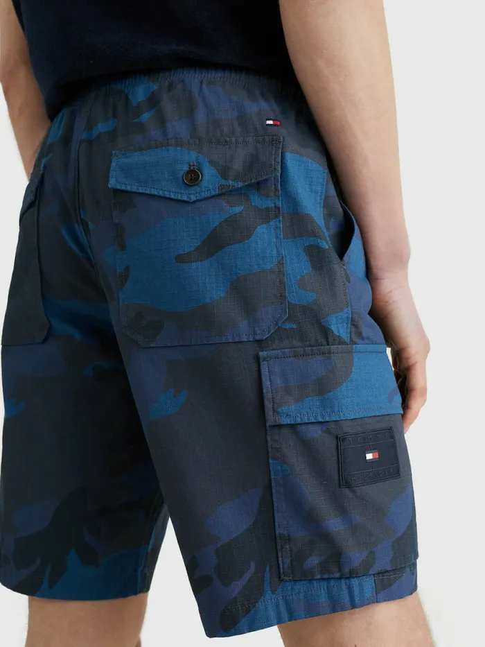 Tommy Hilfiger Harlem Camo Print Relaxed Cargo Shorts Desert Sky Mens Shorts Popular