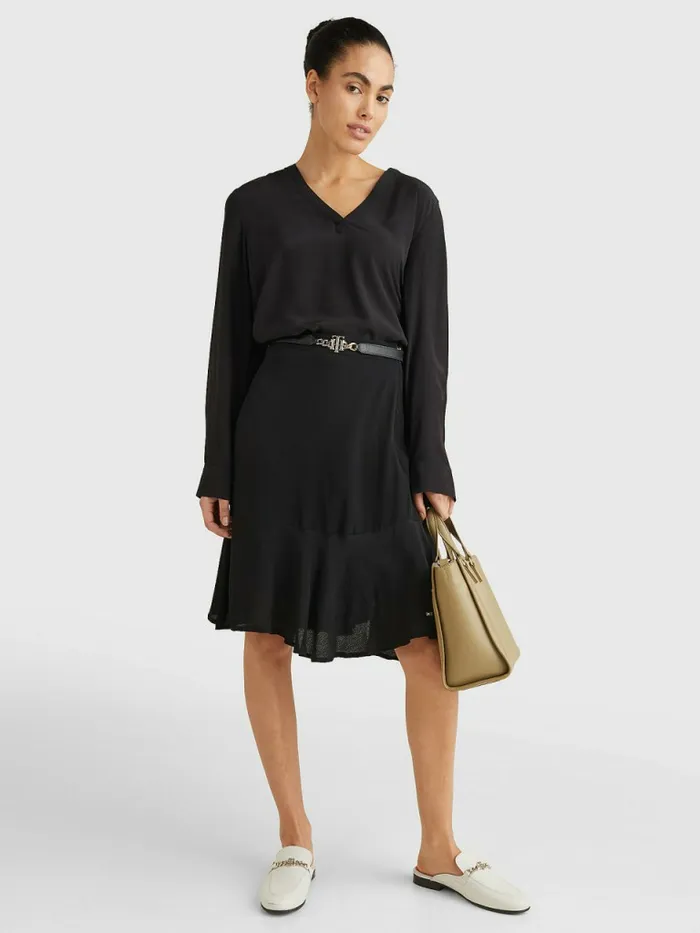 Tommy Hilfiger Long Sleeve VNeck Relaxed Fit Blouse Black Womens Shirts and Blouses Casaul