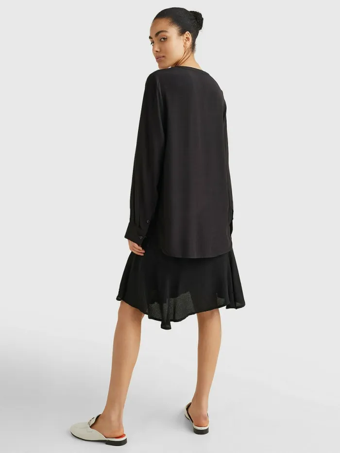 Tommy Hilfiger Long Sleeve VNeck Relaxed Fit Blouse Black Womens Shirts and Blouses Casaul