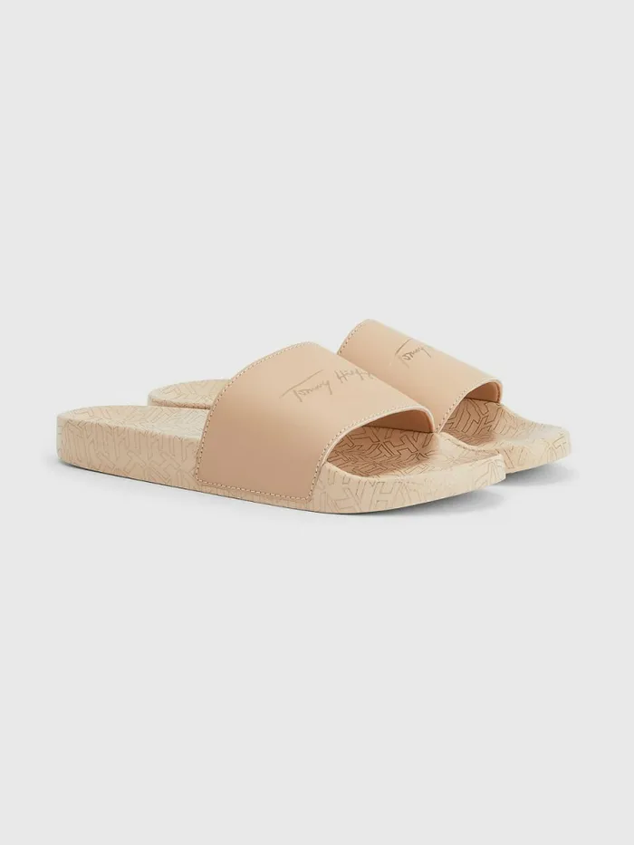 Tommy Hilfiger Metallic Signature Pool Slides Sandrift Womens Sandals Cheap On Sale Tommy Hilfiger Metallic Signature Pool Slides Sandrift Womens Sandals Cheap On Sale