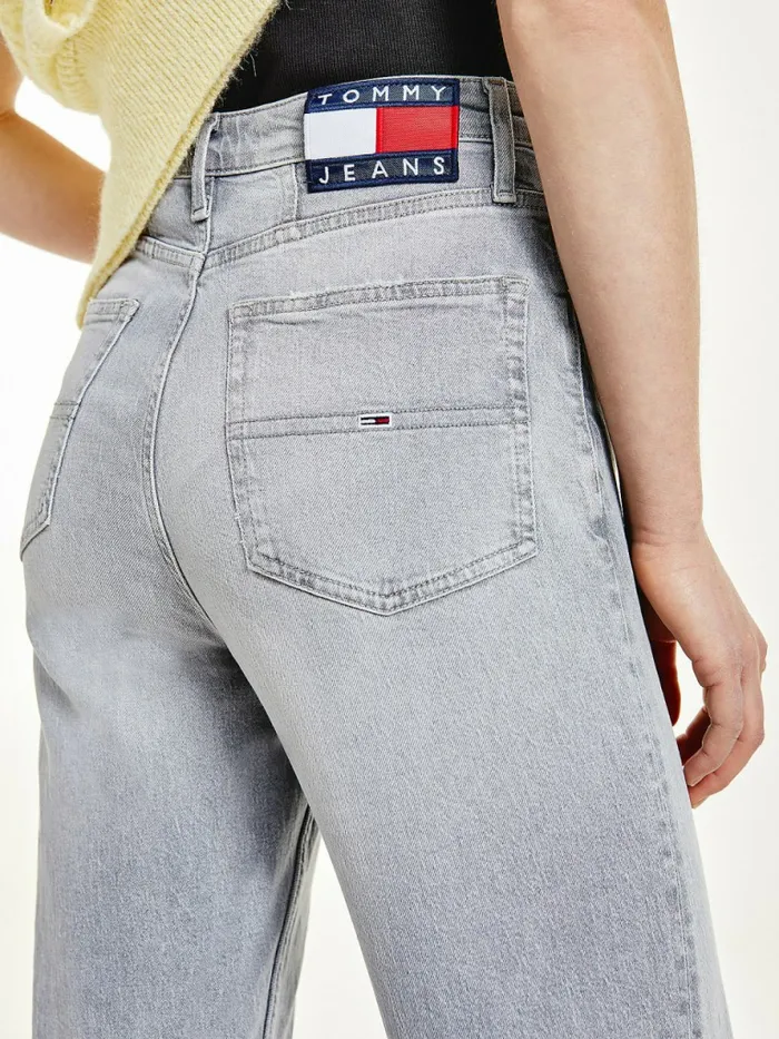 Tommy Hilfiger Mom Ultra High Rise Tapered Faded Jeans Denim Black Womens Jeans Cheap On Sale
