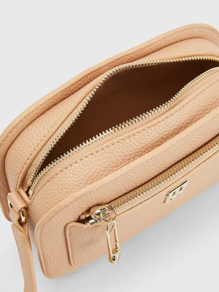 Tommy Hilfiger Pebble Grain Camera Bag Sandrift Womens Bags Casaul