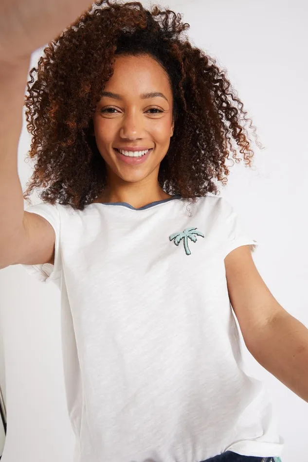 Tshirt Ecru 8211 AVENUE SEACOCO Ecru Women Banana Moon Tops and Tshirts Tshirt Ecru 8211 AVENUE SEACOCO Ecru Women Banana Moon Tops and Tshirts