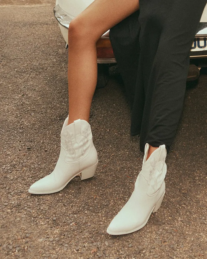 Women Ankle Boots Billini UMERI 8211 WHITE CASUAL