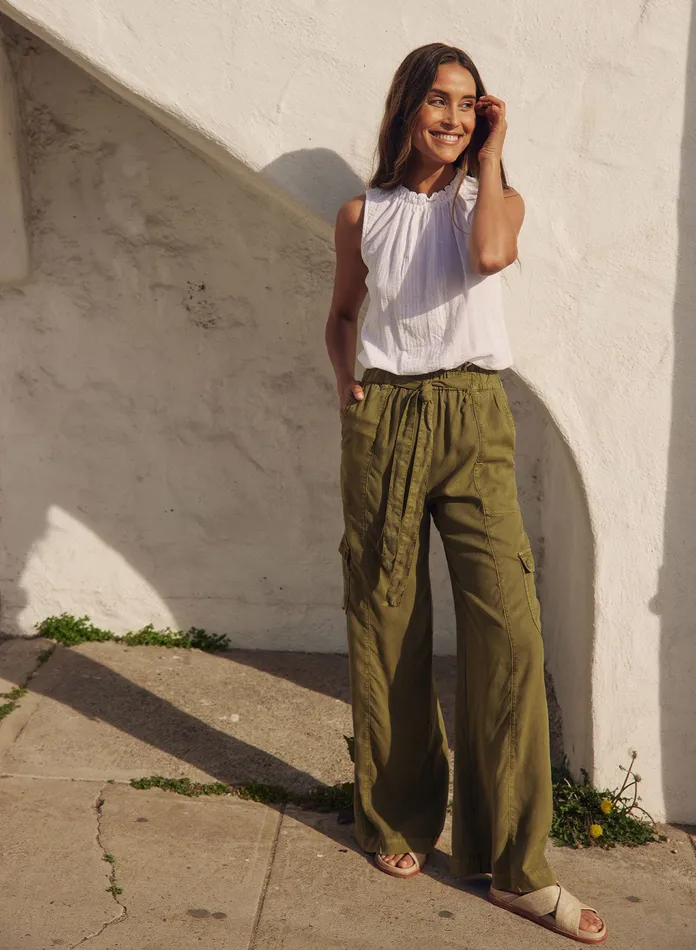 Women Bella Dahl Pants High Waisted Seam Pant 8211 Jungle Green JUNGLE GREEN