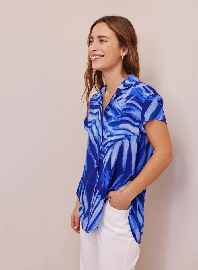 Women Bella Dahl Short Sleeve Side Slit Short Sleeve Shirt 8211 Bayside Palm Print BAYSIDE PALM PRINT