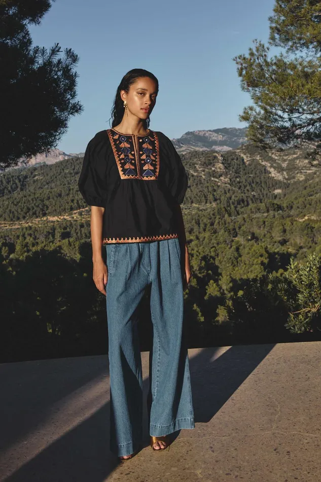 Women Blouses Bybar Gabie Embroidery Blouse Jet Black