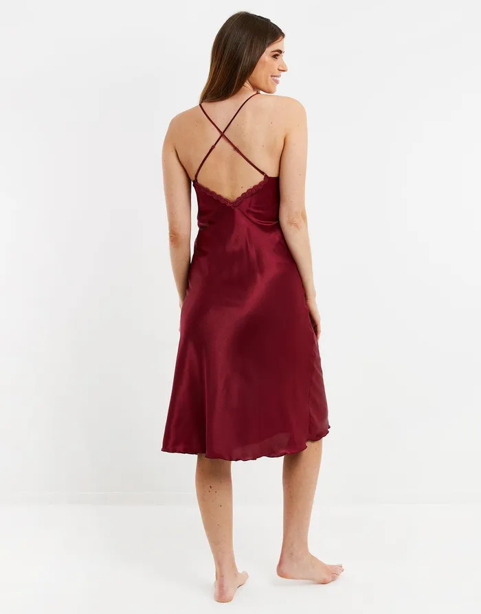 Women Burgundy Satin Halterneck Night Dress Burgundy Threadbare Loungewear Women Burgundy Satin Halterneck Night Dress Burgundy Threadbare Loungewear