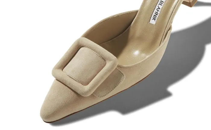 Women Casual Manolo Blahnik MAYSALE Beige Suede Kitten Heel Mules Women Casual Manolo Blahnik MAYSALE Beige Suede Kitten Heel Mules